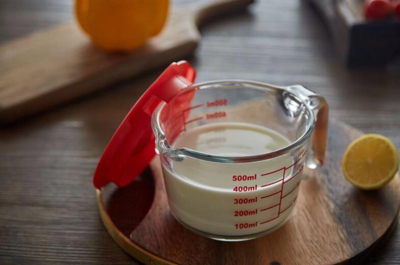 Cooking Microwaveable Hot Milk Glass Measuring Cup with Scale